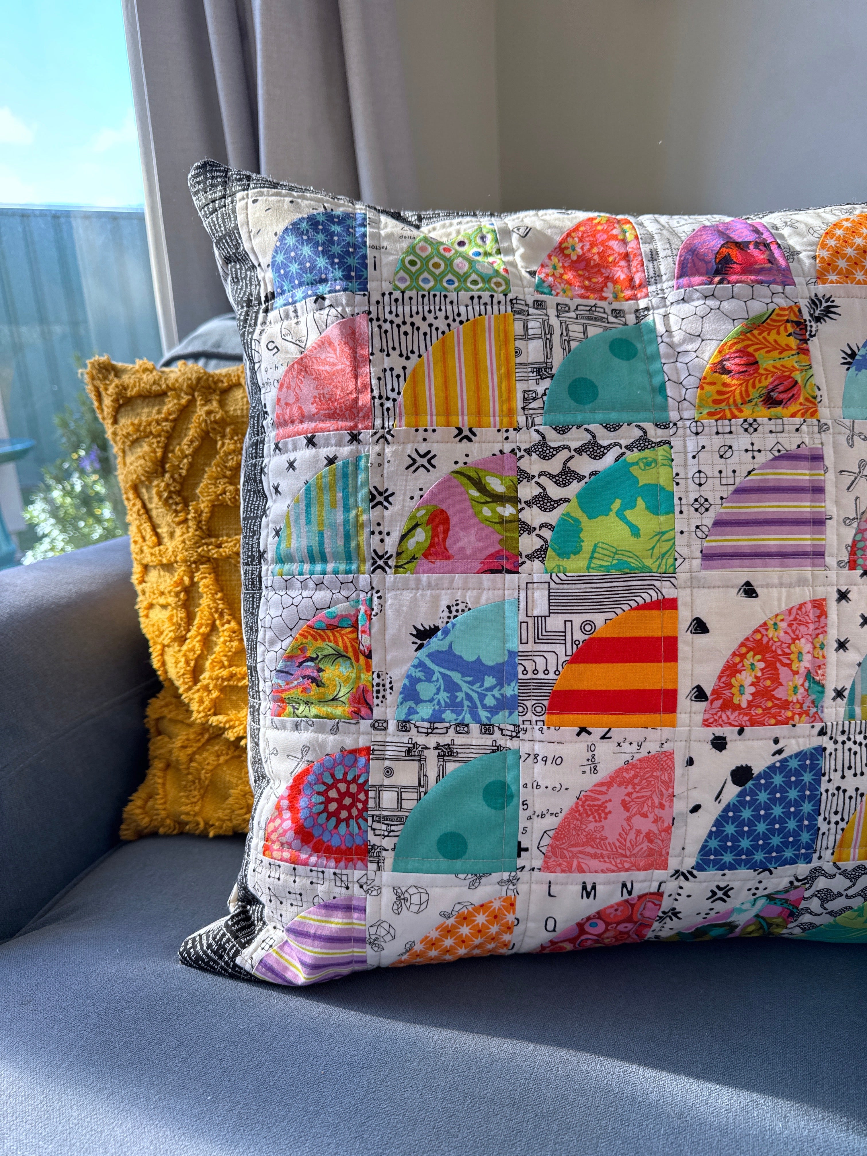 Tipsy Cushion Mini Pattern - PDF