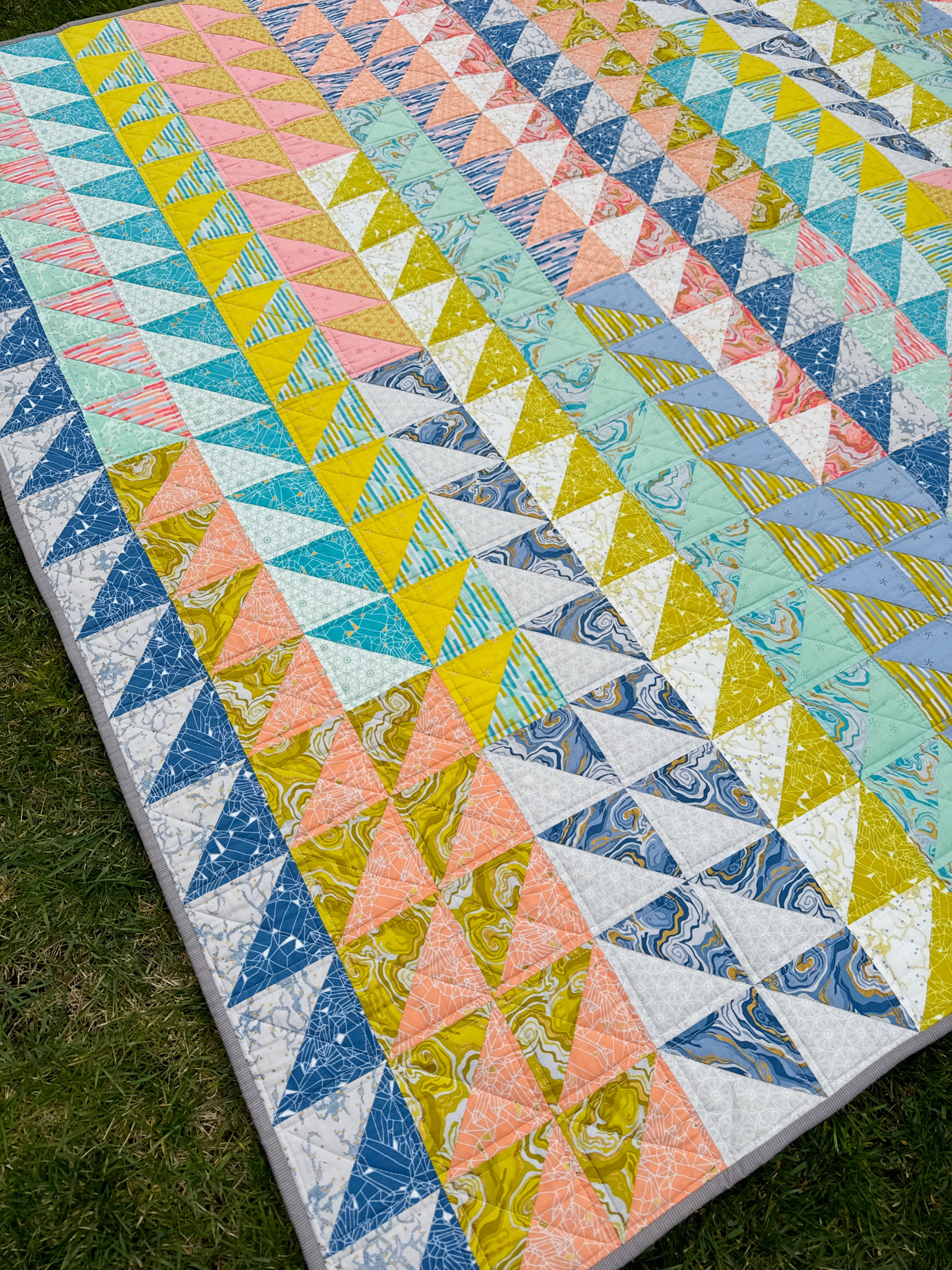 Go With The Flow Quilt Mini Pattern - PDF
